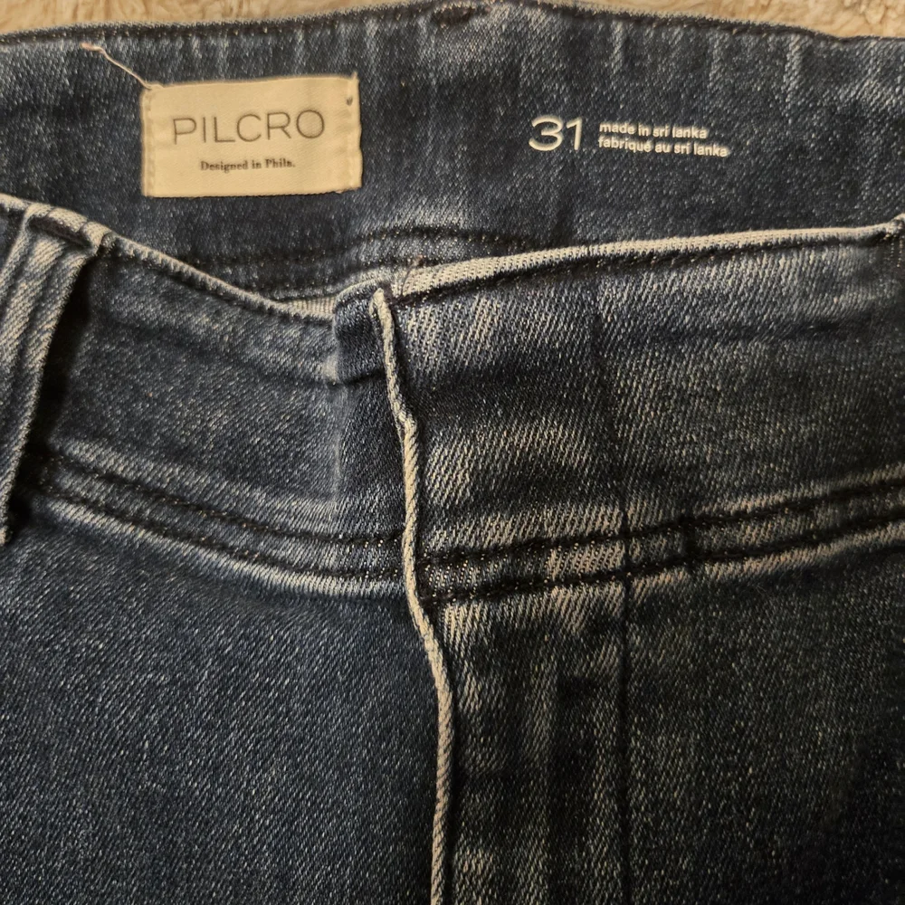 Pilcro - Anthropologie 70's High-rise Slim Cropped Jeans - Picture 7 of 9